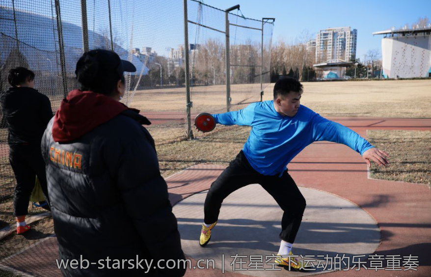 在星空下运动的乐章重奏
